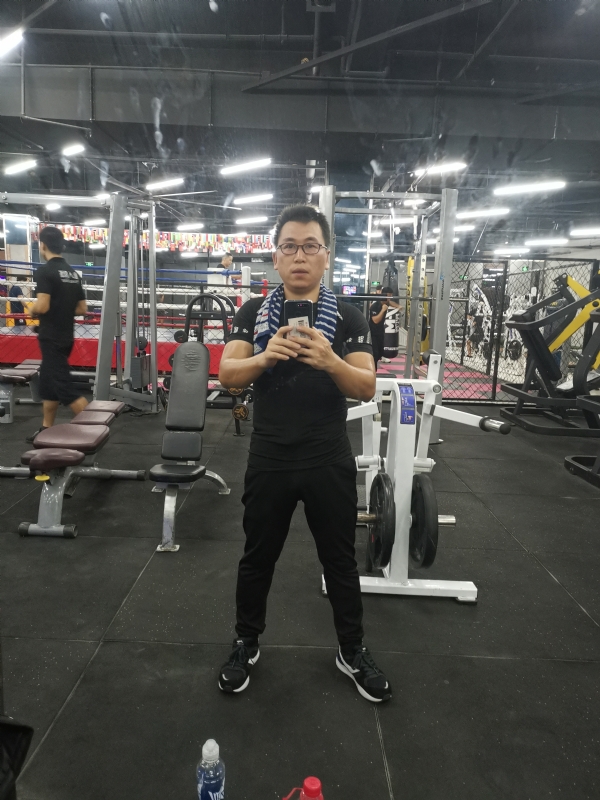 52赫兹的第一张照片--马尾父母相亲团